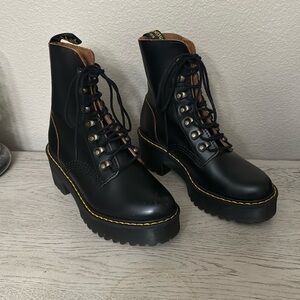 Dr. Martens “Leona” leather boots in Black Women’s Size 5.